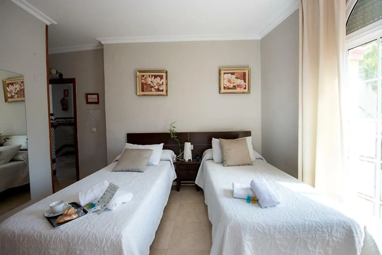 בית הארחה סביליה Hostal La Muralla ספרד