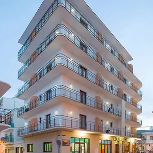 https://hostal-alicante-sant-antoni-de-portmany-ibiza.ibizaislandhotels.net